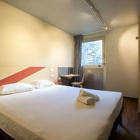 Ibis Budget Centre Hotel 2*
